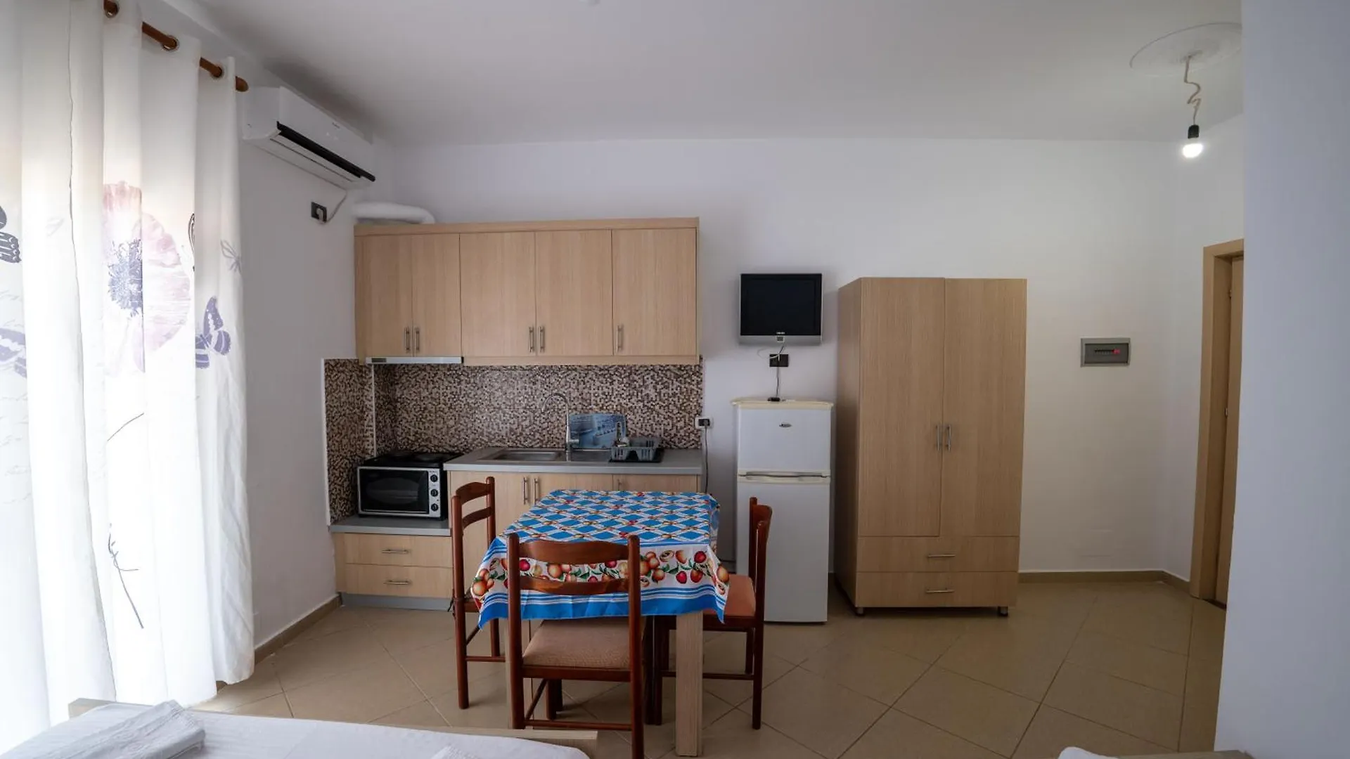 Shejla'S Apartments Ksamil 0*,  Albania