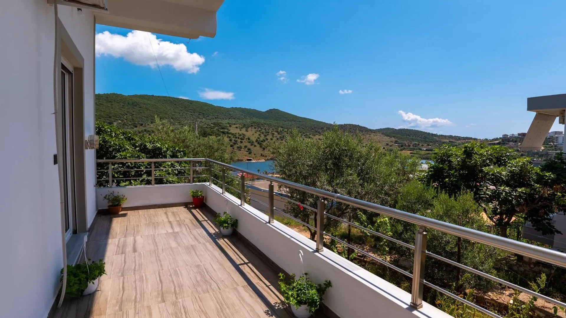Shejla'S Apartments Ksamil