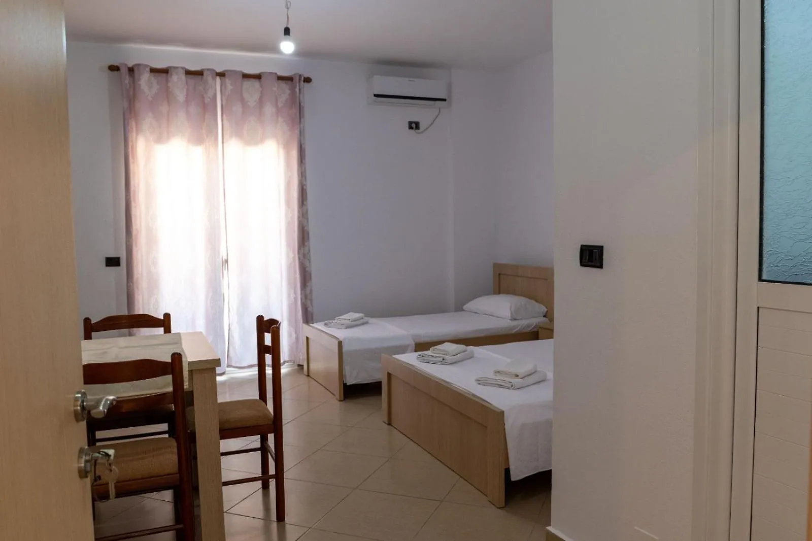 Shejla'S Apartments Ksamil 0*,