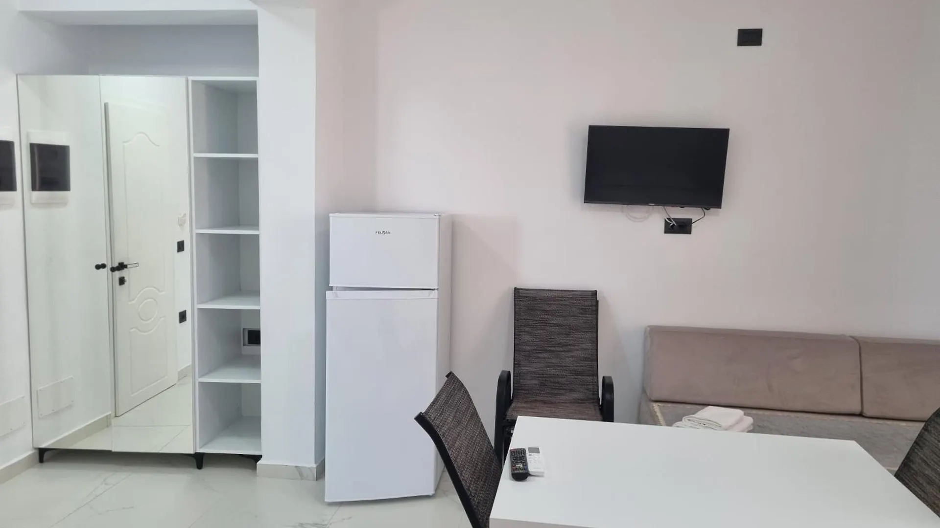 Shejla'S Apartments Ksamil Albania